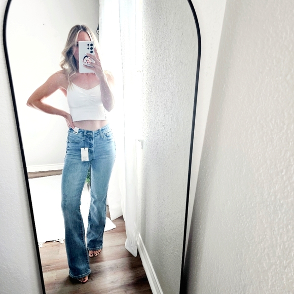 Judy Blue Mid Rise Medium Wash Classic Bootcut Jeans Stretch